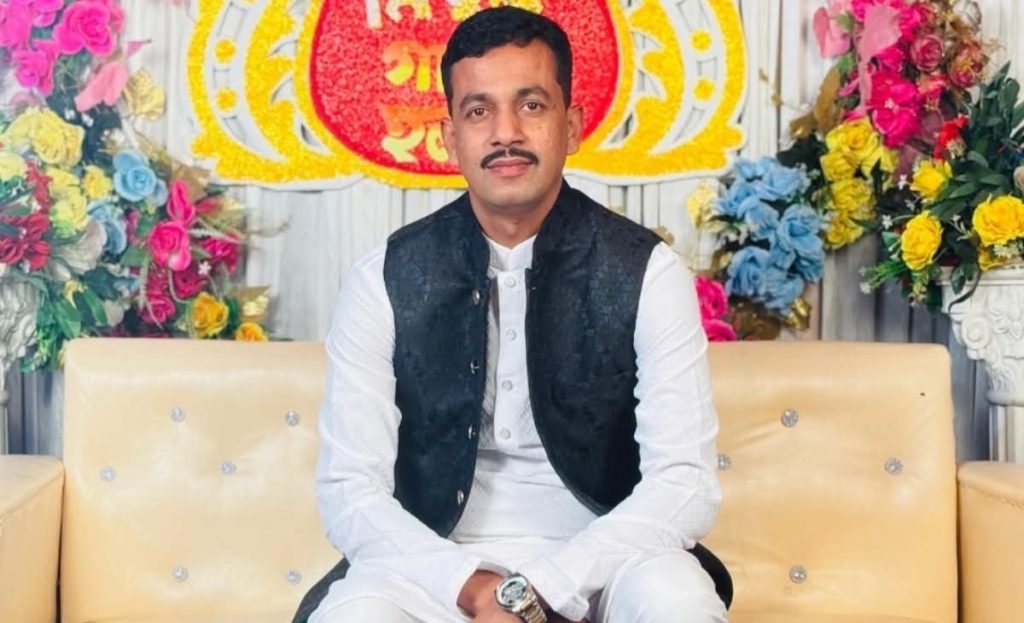 মামলা পরিচালনা করতে গিয়ে কোটি টাকাসহ প্রবাসীর স্ত্রীকে নিয়ে পালালেন আইনজীবী