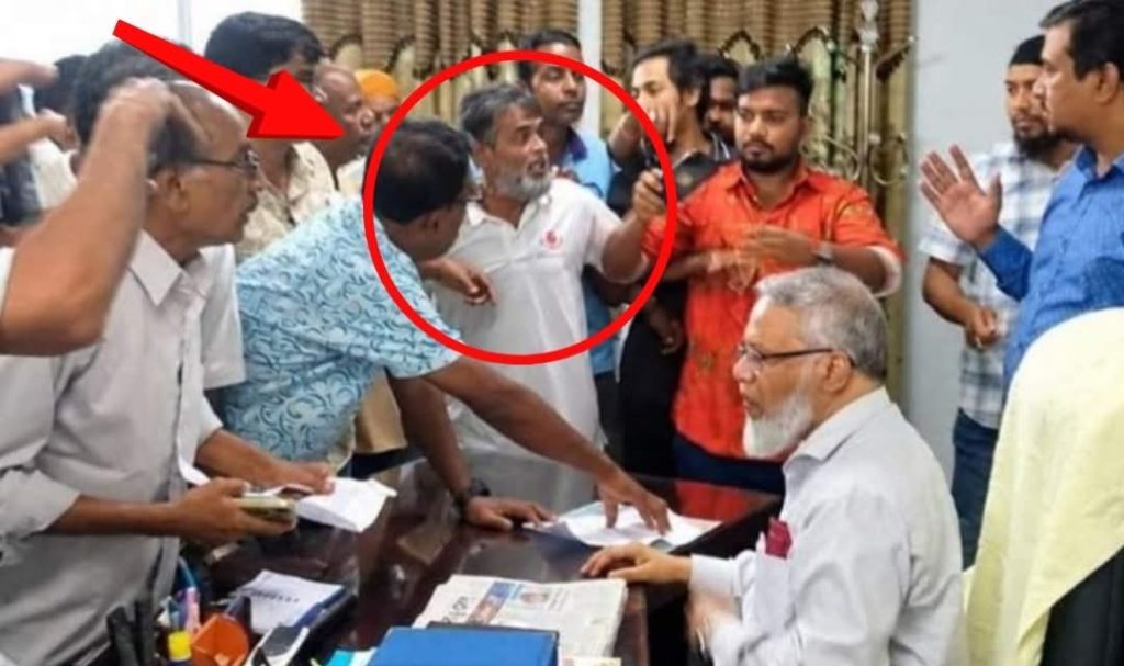 ‘মব’ করে পদত্যাগপত্রে ভিসির সই, বিএনপি নেতা গ্রেপ্তার